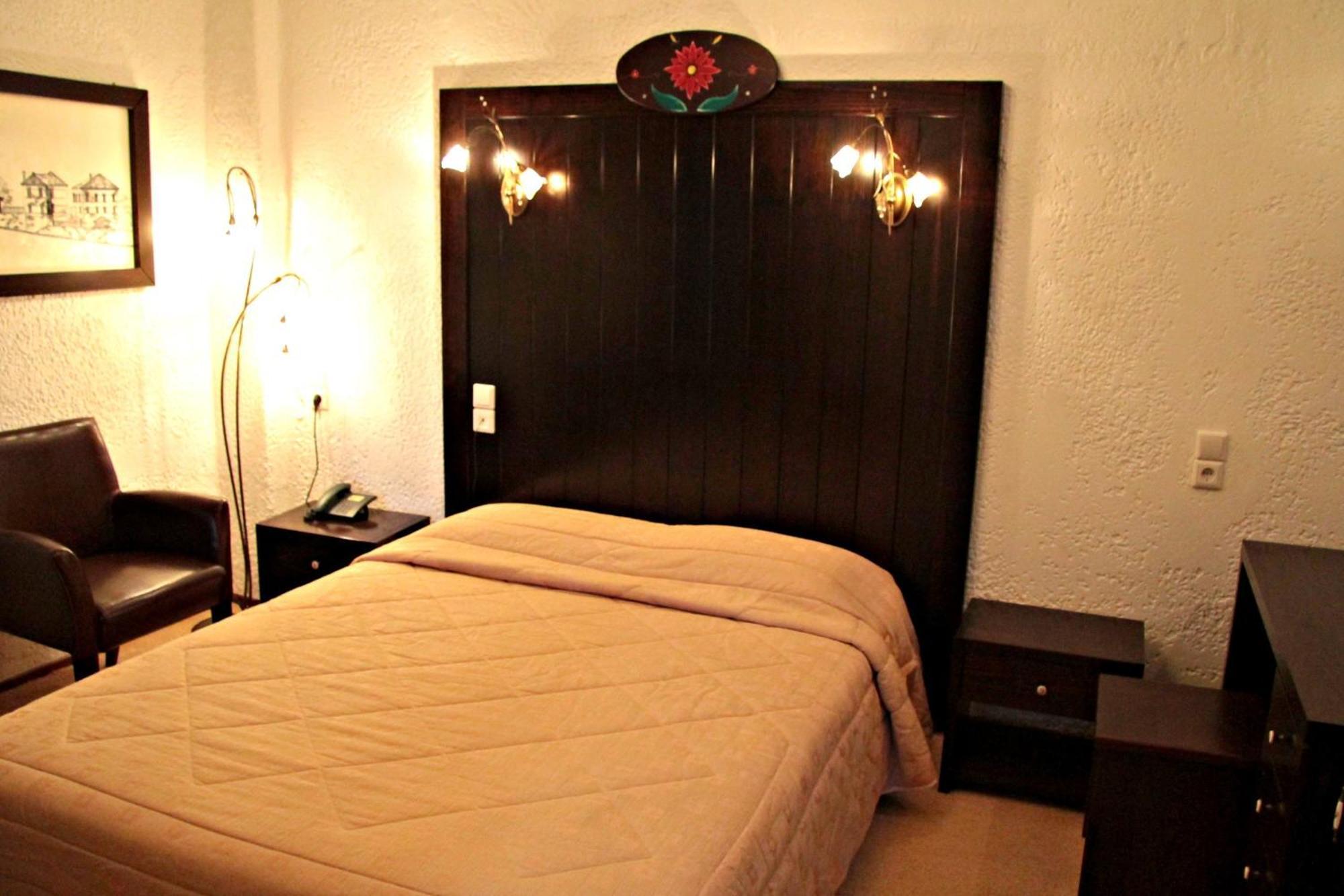 Hotel Taxiarches 아리스티 외부 사진
