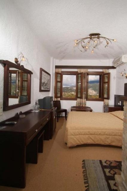 Hotel Taxiarches 아리스티 외부 사진