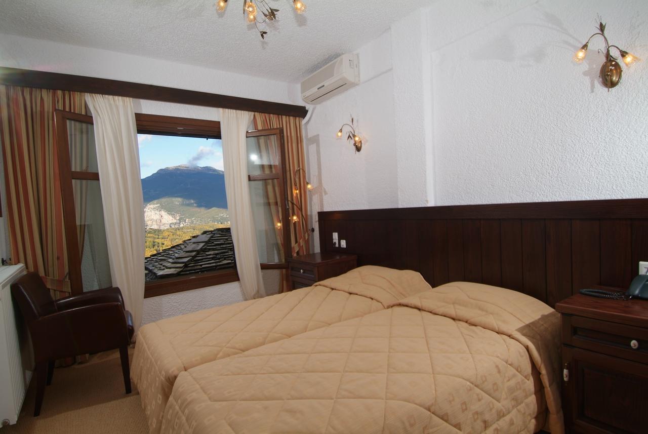 Hotel Taxiarches 아리스티 외부 사진