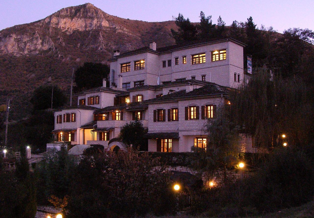Hotel Taxiarches 아리스티 외부 사진
